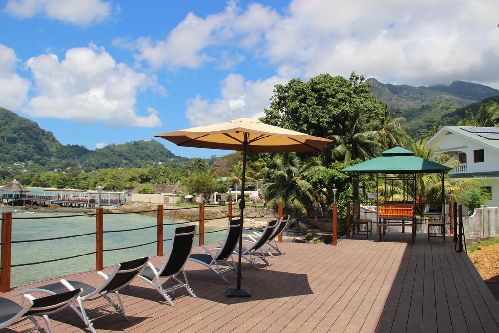 Surfers Cove Apartments Bel Ombre Esterno foto